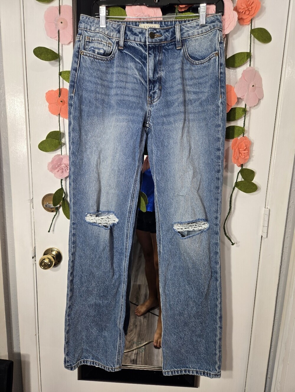 Harper Heritage Mid Rise Straight Distressed Sz 27